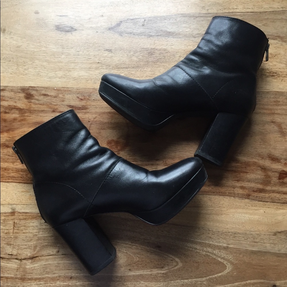 Steve Madden Black Boot